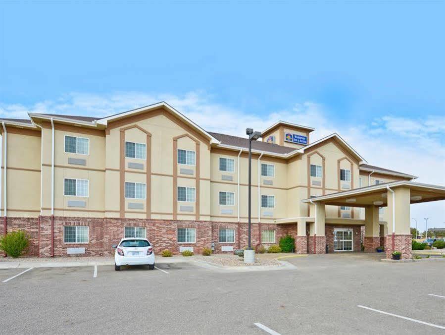 Best Western Plus Wakeeney Inn & Suites Exterior photo
